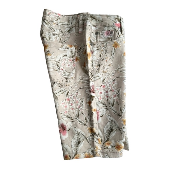 SUKO JEANS Floral Pull on Shorts Size 4 - Picture 3 of 12
